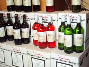 fitou, corbieres, apremont, chignin, mondeuse, cote rotie, st joseph, chateauneuf du pape, moulin &agrave; vent chablis