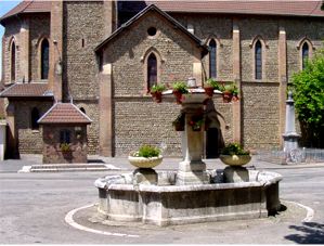 place de l'église de thodure